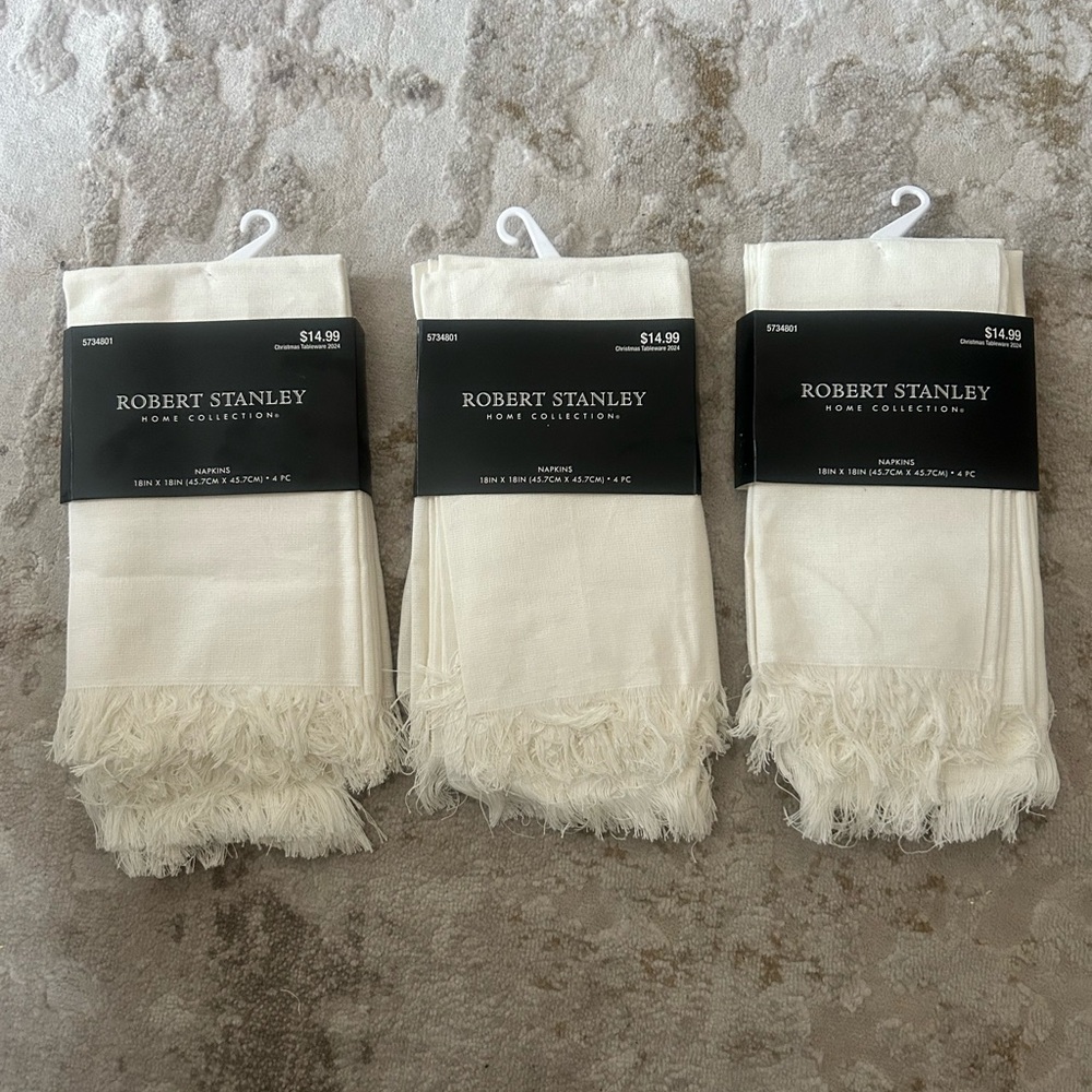 Robert Stanley Cream Fringe Table Runners